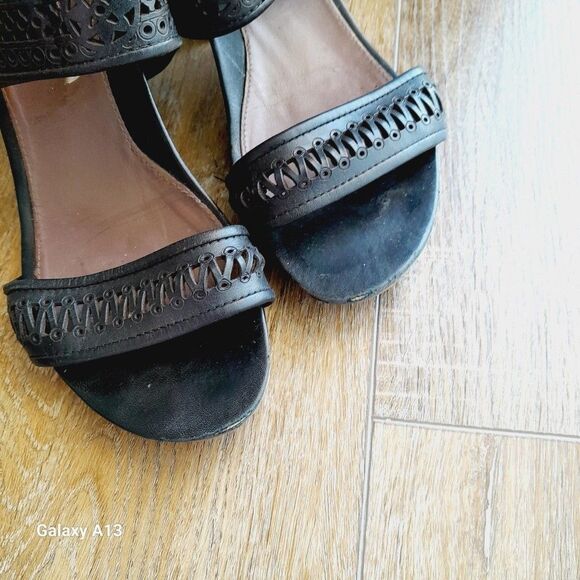 Earthies Asolas Black Cutout Hammered Leather Comfort Block Heels Sandals sz:8.5 - Picture 6 of 7